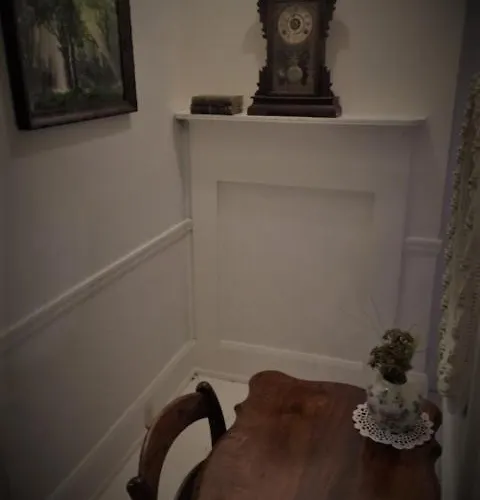 Willard Richards Bed & Breakfast